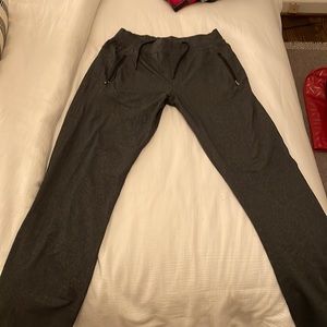 A nice pair of charcoal gray Lulu sweatpants
